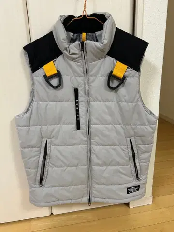 BURTLE 애쉬 그레이 베스트