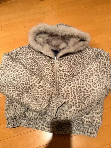레오파드 무늬 퍼 후드 자켓 thesupermade