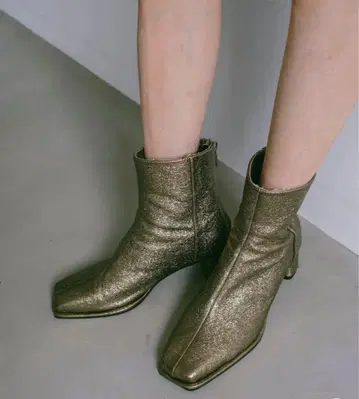 크랙 메탈릭 스퀘어 부츠