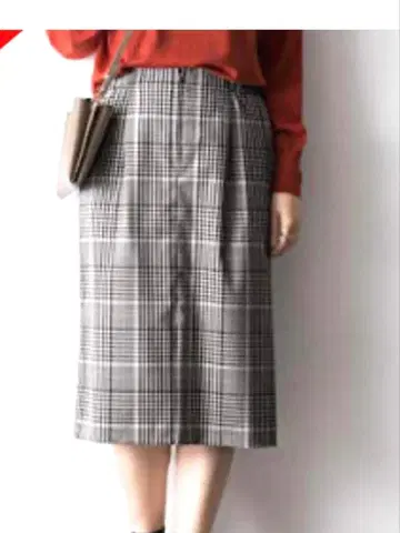 체크 무늬 타이트 스커트 네이비 계열