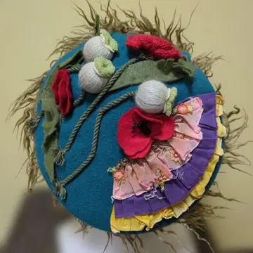 파란 울 베레모 꽃 모티브