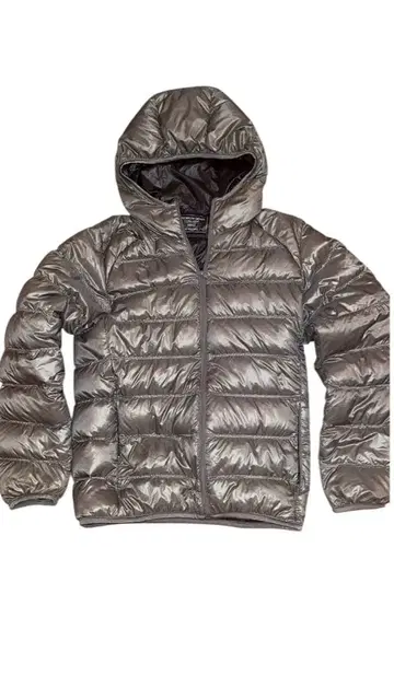 유니클로 울트라 라이트 다운 자켓 후드 부착