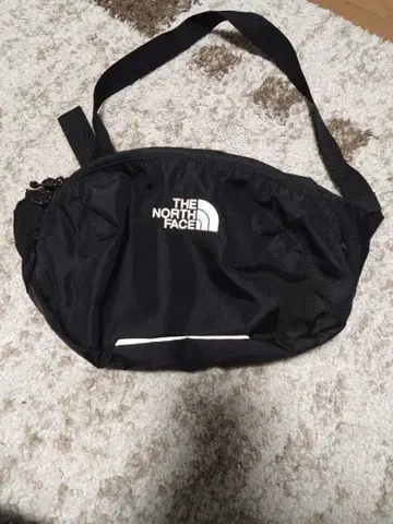 THE NORTH FACE 바디백 블랙
