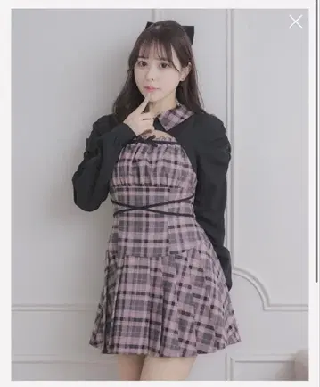 pium 컷 아웃 레이어드 플리츠 미니 원피스