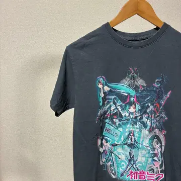 하츠네 미쿠 그래픽 T셔츠 다크 그레이 S 사이즈