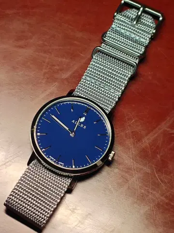일본제 손목시계 ALLES 파랑 다이얼 나일론 벨트