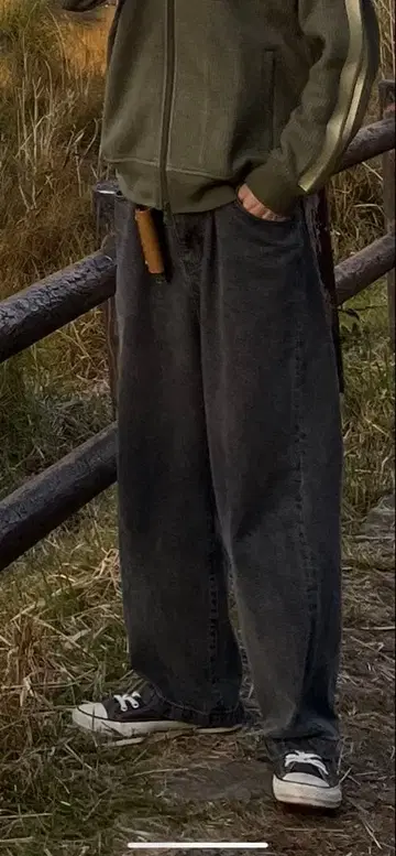 kutir 다크 그레이 와이드 데님 배기 스트릿