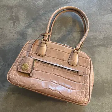 탑카피 바케타 미니 보스턴 토트백 악어 엠보싱 핑크 베이지
