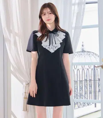 An MILLE 레이스 프릴 칼라 미니 원피스