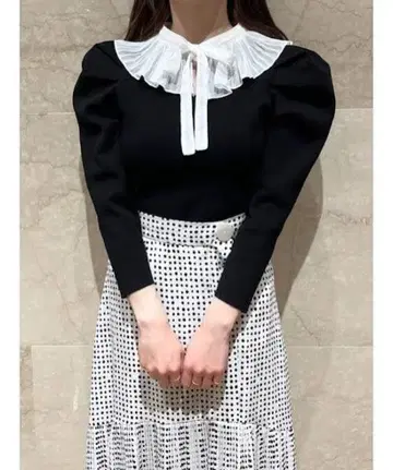 플리츠 칼라 니트 풀오버