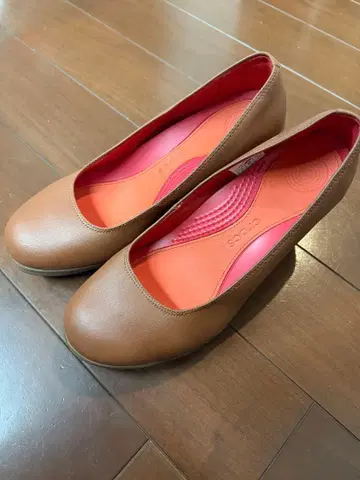 crocs 브라운 오렌지 신발