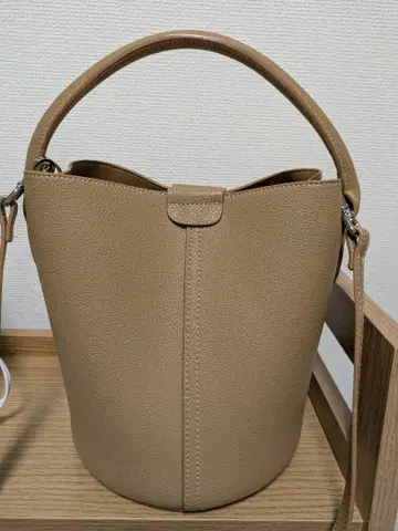 유나이티드 애로우즈 베이지 버킷형 토트백