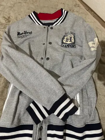 TOMMY HILFIGER M 사이즈 바시티 자켓
