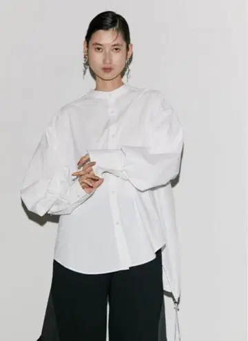 UN3D. 더블 트라이앵글 턱 셔츠