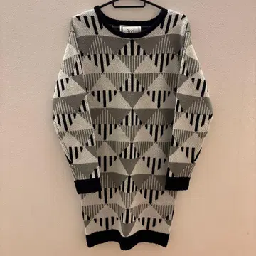 3rd by VANQUISH 기하학 패턴 원피스