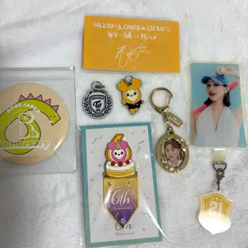 TWICE 지효 6주년 굿즈 등