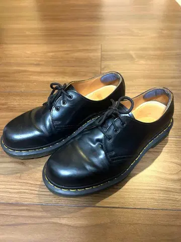 Dr.Martens 닥터마틴 3홀 부츠 새상품급