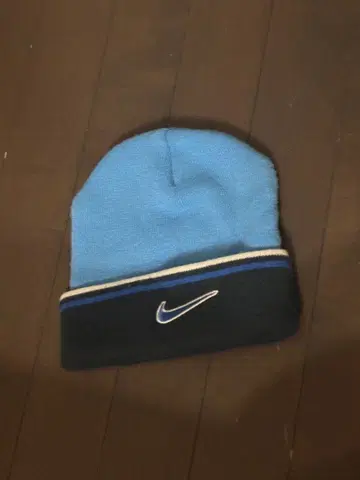 나이키 니트 모자 파랑 검정 켄타우로스 켄타 씨도 착용했습니다