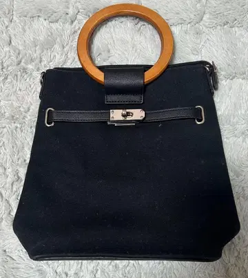 블랙 캔버스 핸드백 우드 핸들