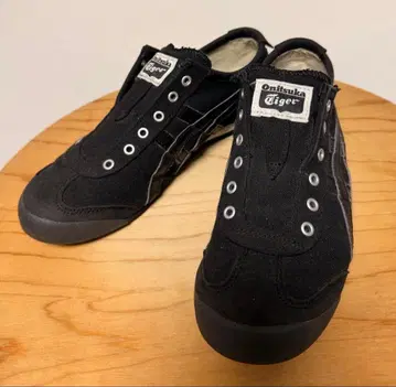 오니츠카타이거 MEXICO 66 24cm