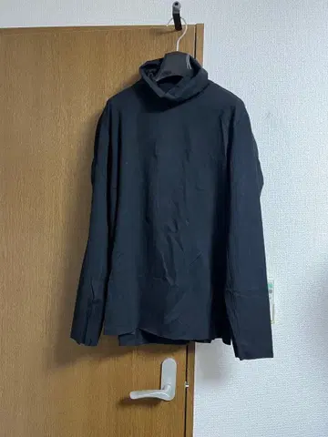 어태치먼트 쿨맥스 모크로디 터틀 니트 1 새상품