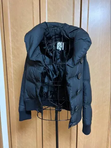 AZUL 다운 자켓 블랙