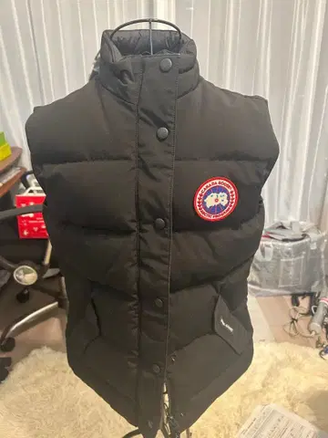CANADA GOOSE 다운 베스트 M 블랙