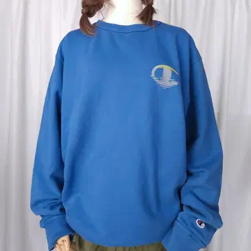 used M 사이즈/챔피온 로고 프린트 스웨트 셔츠 파랑(블루) 계열