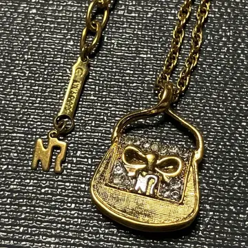 니나리치 리본 백 목걸이 골드 컬러