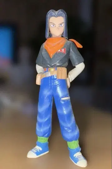 드래곤볼 인조인간 17호 피규어