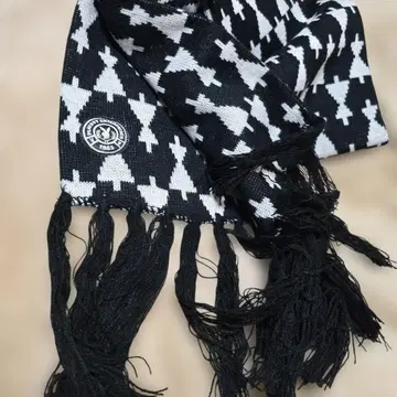 플레이보이 기하학 패턴 프린지 머플러