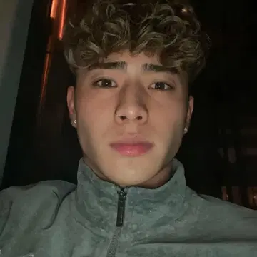 쇼키치 착용 PUMA 그레이 벨로아 셋업