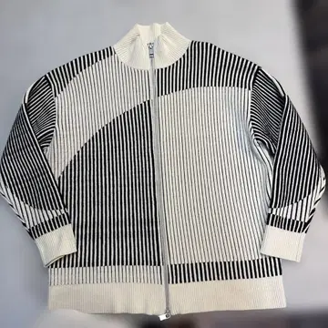 ZARA 스트라이프 집업 스웨터 M