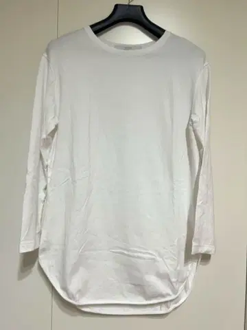 프레임워크 코튼 천축 라운드 헴 티셔츠