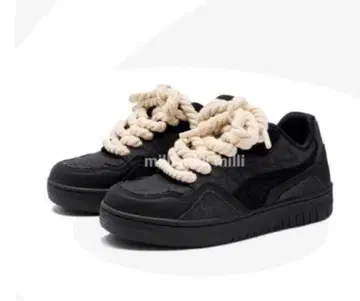 블랙 스니커즈 로프 신발끈