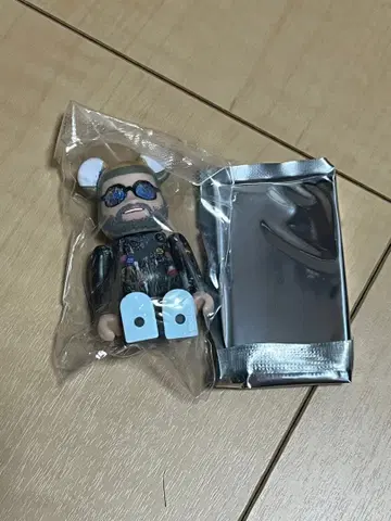 [새상품] BE@RBRICK SERIES 51 mr.brainwash