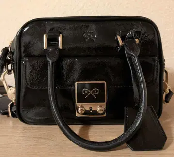 안야 힌드마치 카카 미니 블랙