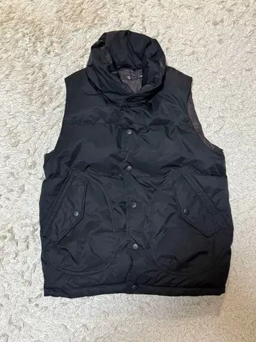 블랙 다운 베스트 M 사이즈 후드 부착