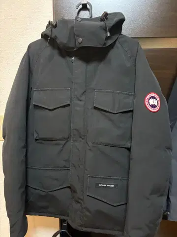 Canada Goose 카무룹스 다운 자켓