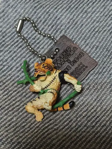 원피스 아사쿠마 토시오 콜라보 키링 조로