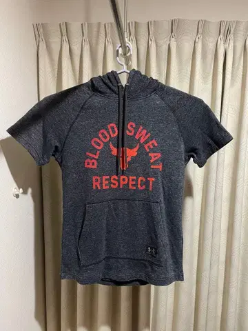 언더아머 프로젝트 락 반팔 풀오버 후드티 근력 운동 헬스장