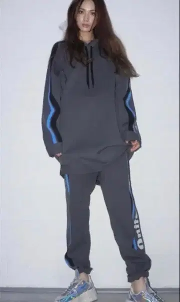 오니츠카타이거 WS 니트 팬츠 & 드레스 상하의 세트