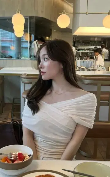 코코딜 크로스 디자인 메쉬 상의