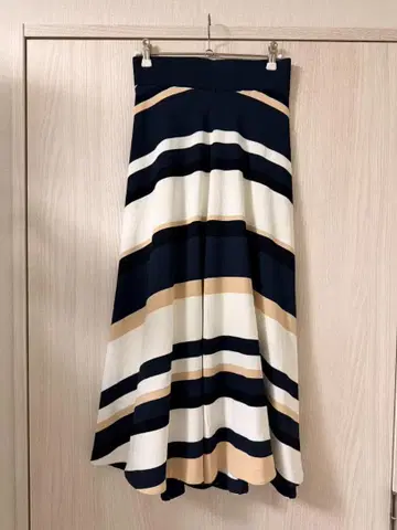 그레이스 콘티넨탈 멀티 바이어스 니트 스커트 36