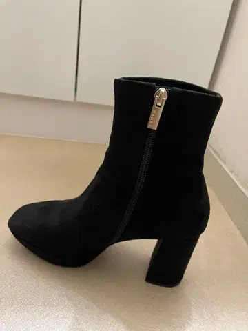 RANDA의 블랙 부츠