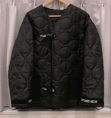 CAPTAINS HELM 블랙 퀼팅 자켓