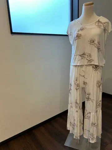 [ 새상품 미사용 ] gelato pique 중꽃무늬 풀오버 & 올인원