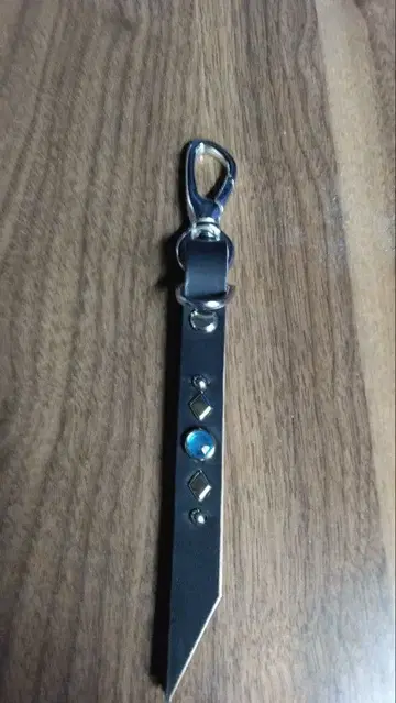 쇼난 벤즈 가죽 스터드 키링