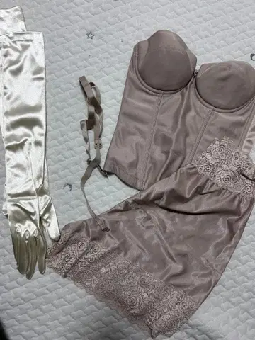 BEEARNJYU 베이지 코르셋 세트