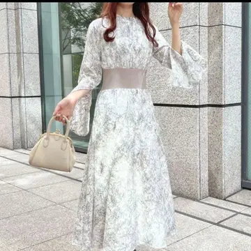 [새상품급] apres jour 슬릿 슬리브 허리 리브 원피스 F 사이즈